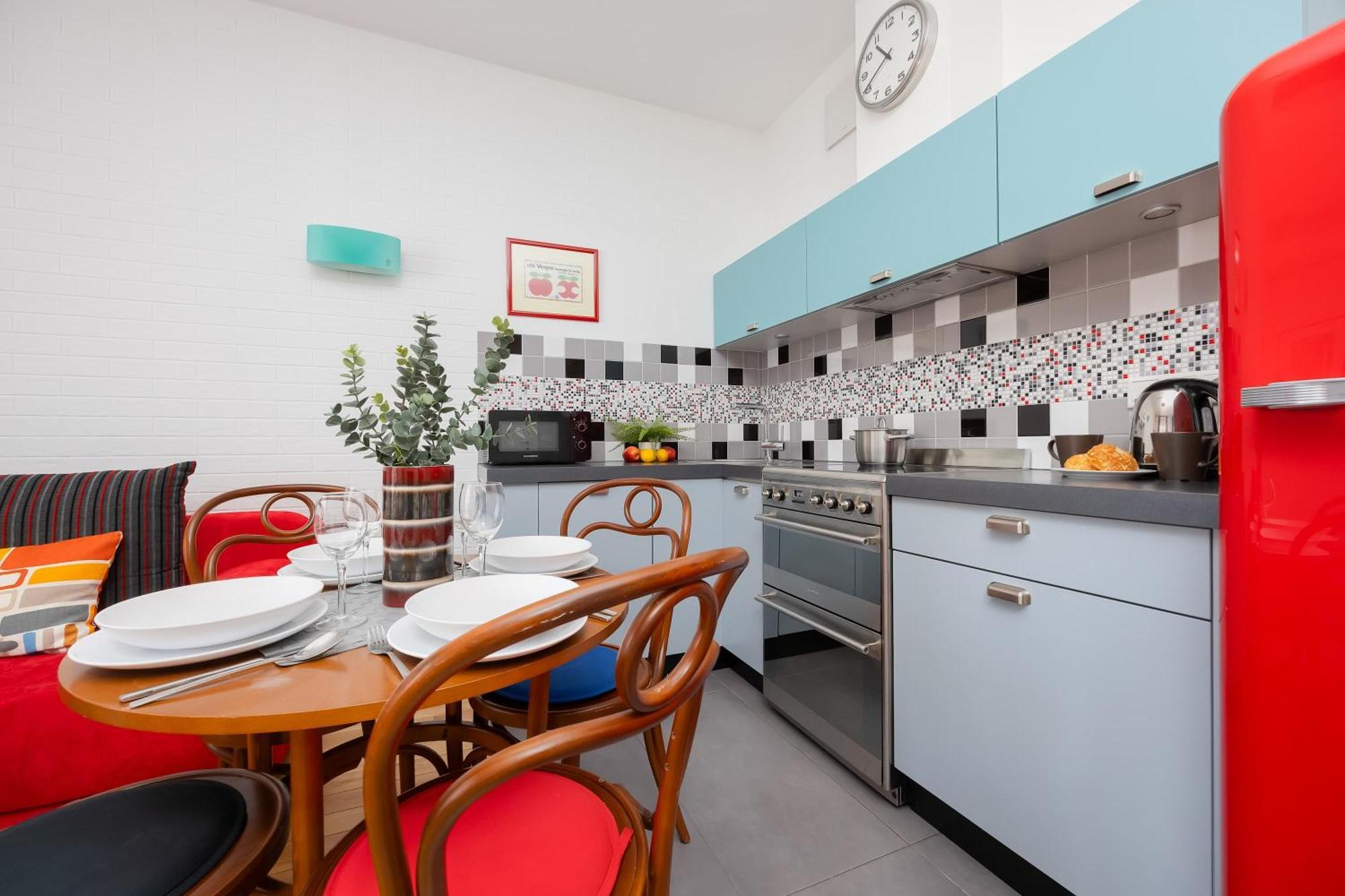 Leszczynska American Retro With Balcony Warsaw's Powisle By Renters Apartament *