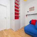 Leszczynska American Retro Apartment With Balcony Warsaw\'S Powisle By Noclegi Renters