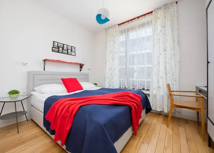 Leszczynska American Retro Apartment With Balcony Warsaw\'S Powisle By Noclegi Renters