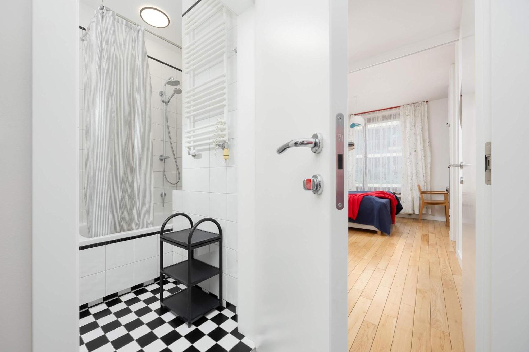 Apartament Leszczynska American Retro With Balcony Warsaw's Powisle By Renters Warszawa