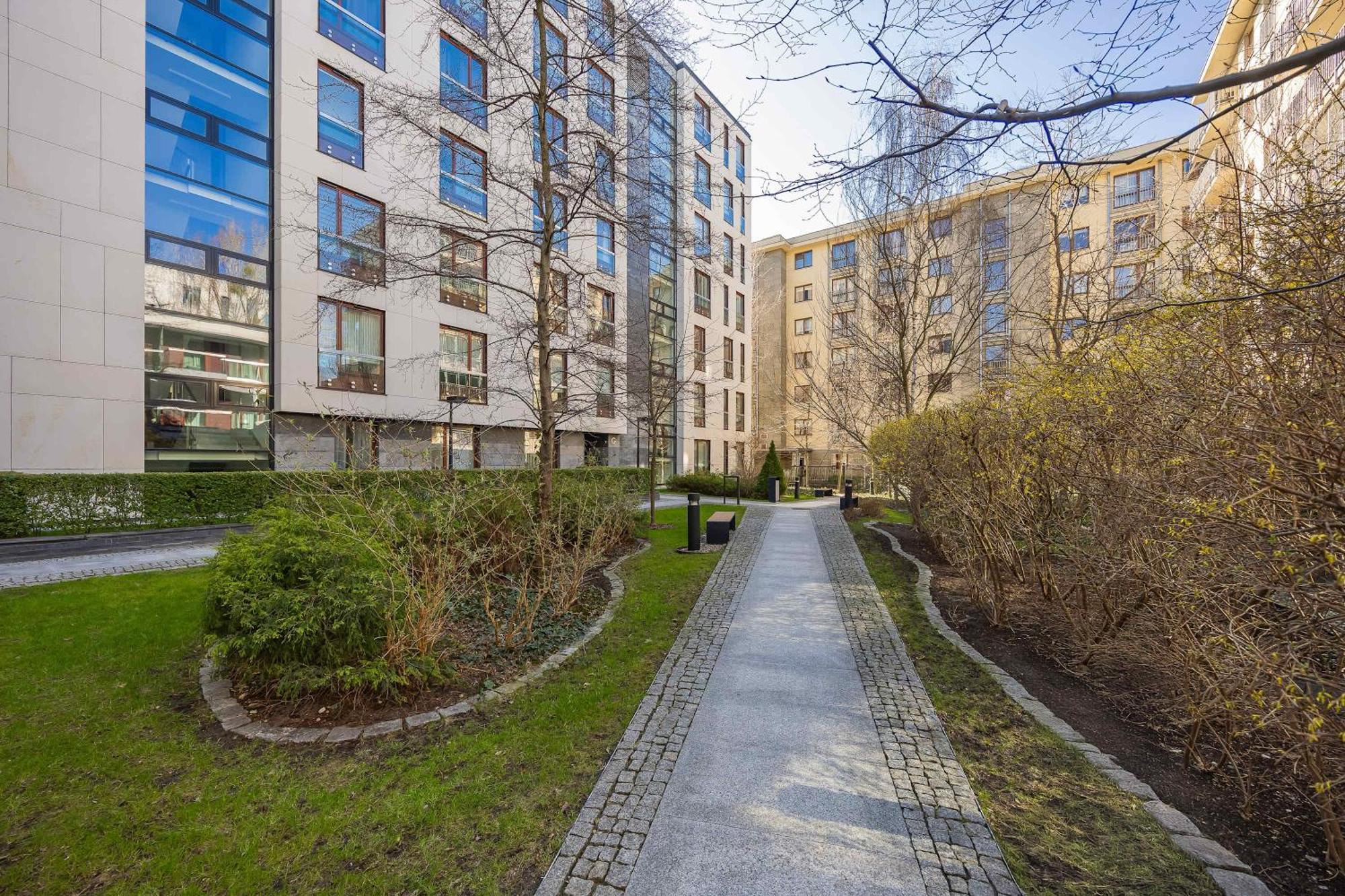 Leszczynska American Retro With Balcony Warsaw's Powisle By Renters Apartament Warszawa