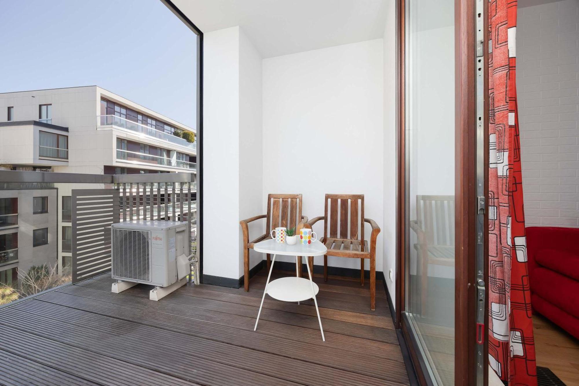 Apartament Leszczynska American Retro With Balcony Warsaw's Powisle By Renters *