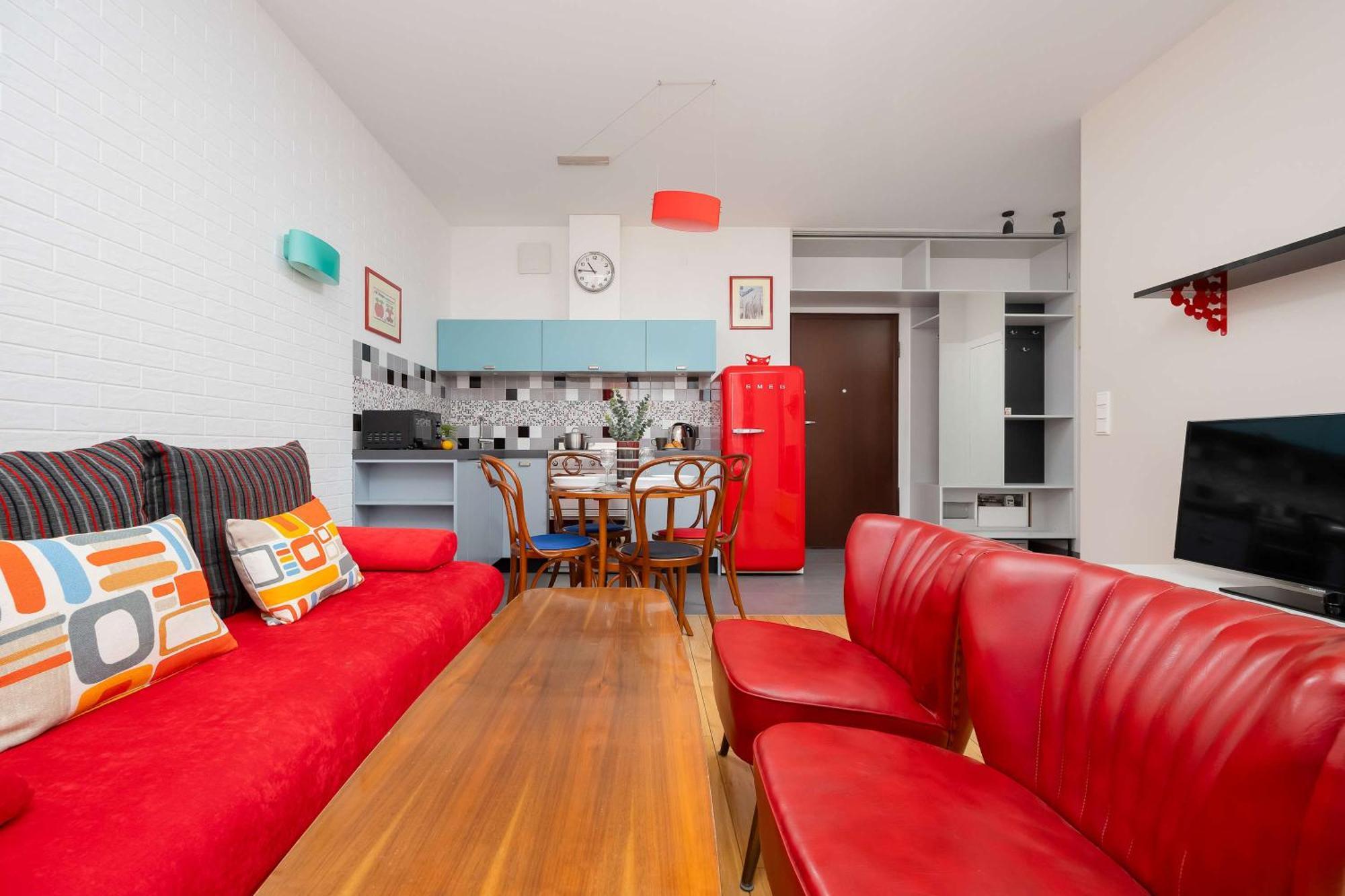 Leszczynska American Retro With Balcony Warsaw's Powisle By Renters *