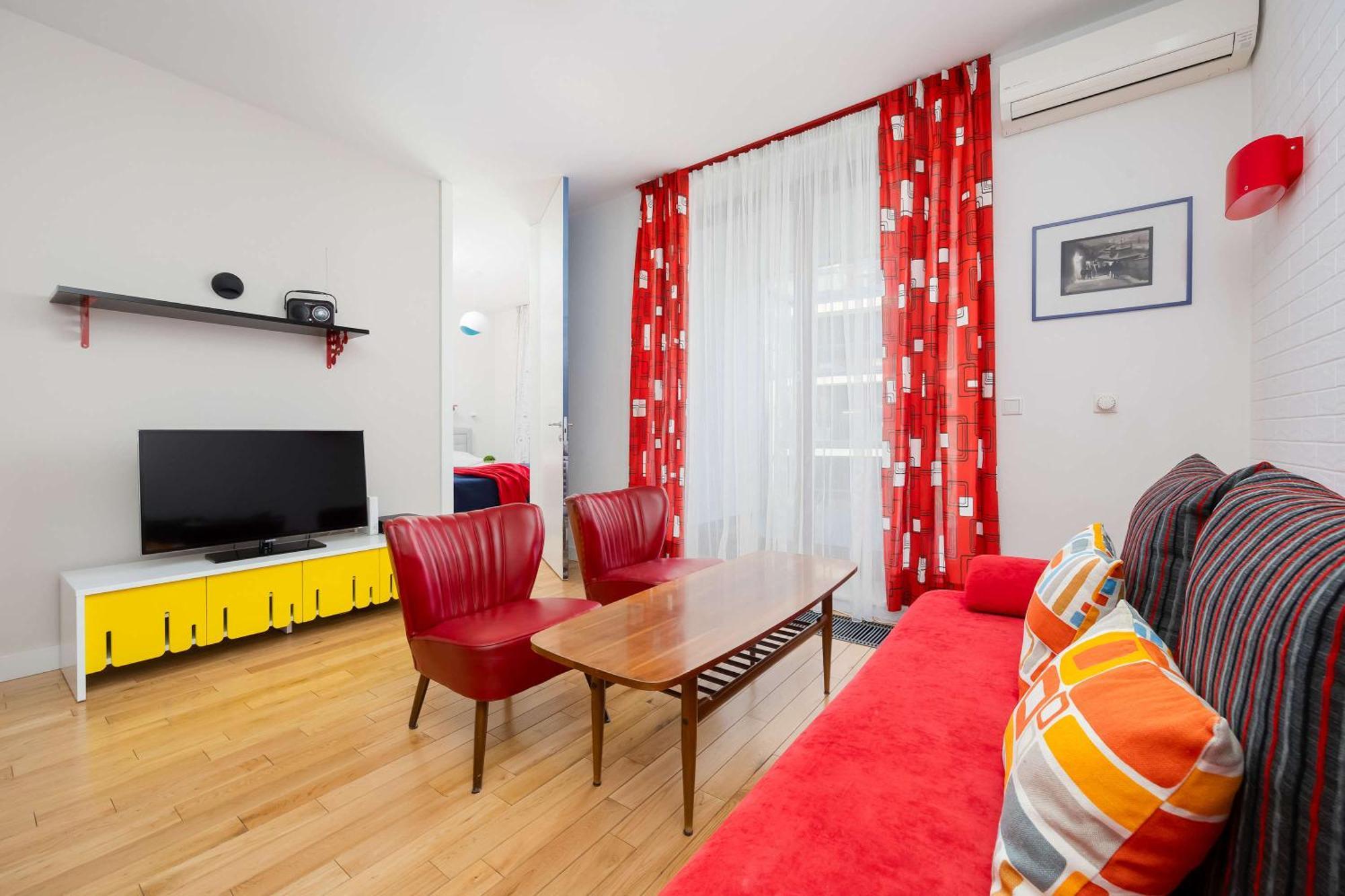Leszczynska American Retro With Balcony Warsaw's Powisle By Renters Apartament *
